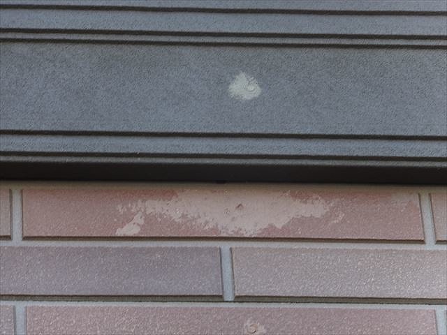 幕板の劣化状況を確認